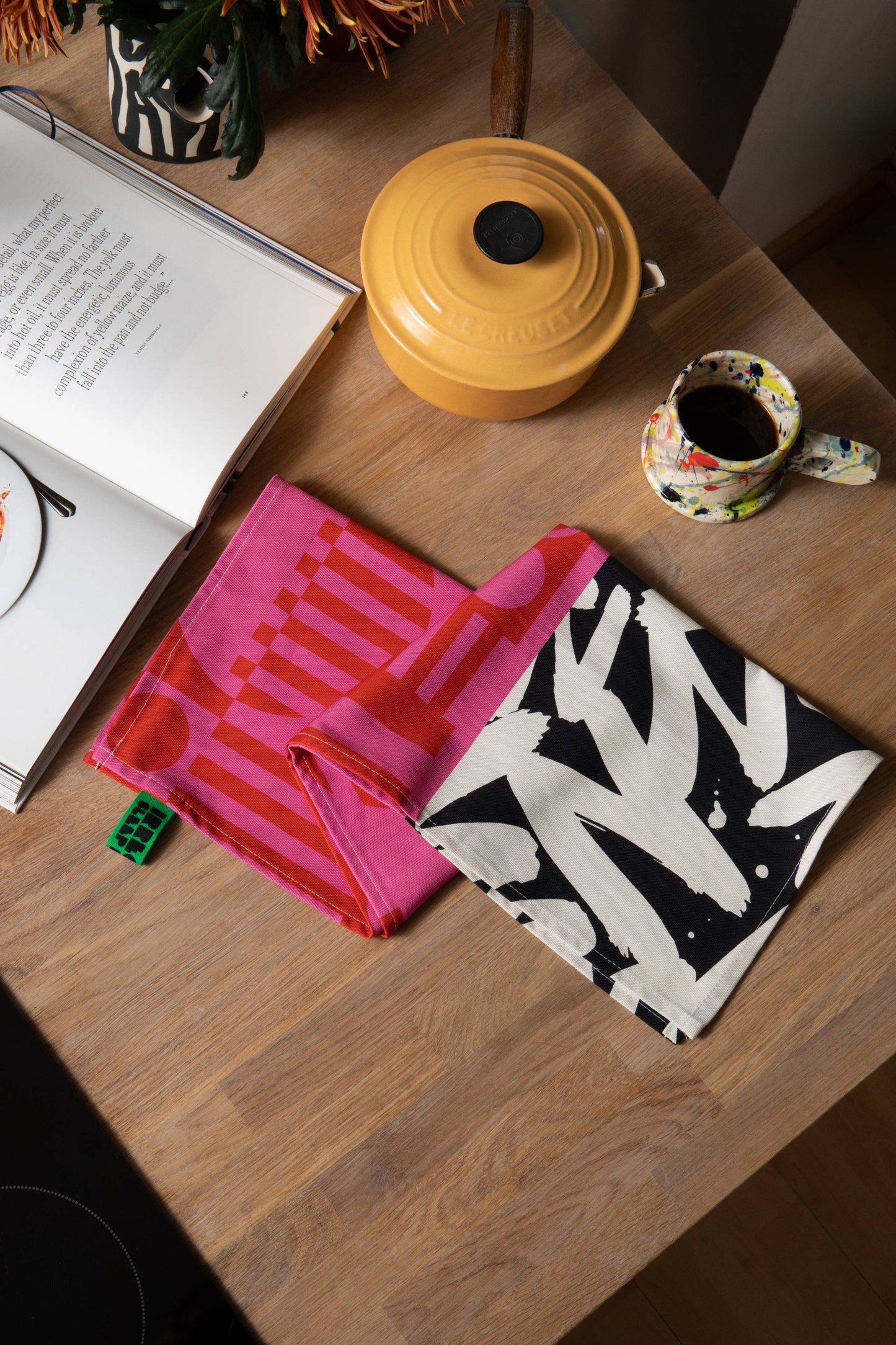 Organic Cotton Tea Towel in Hot Pink: Hot Pink