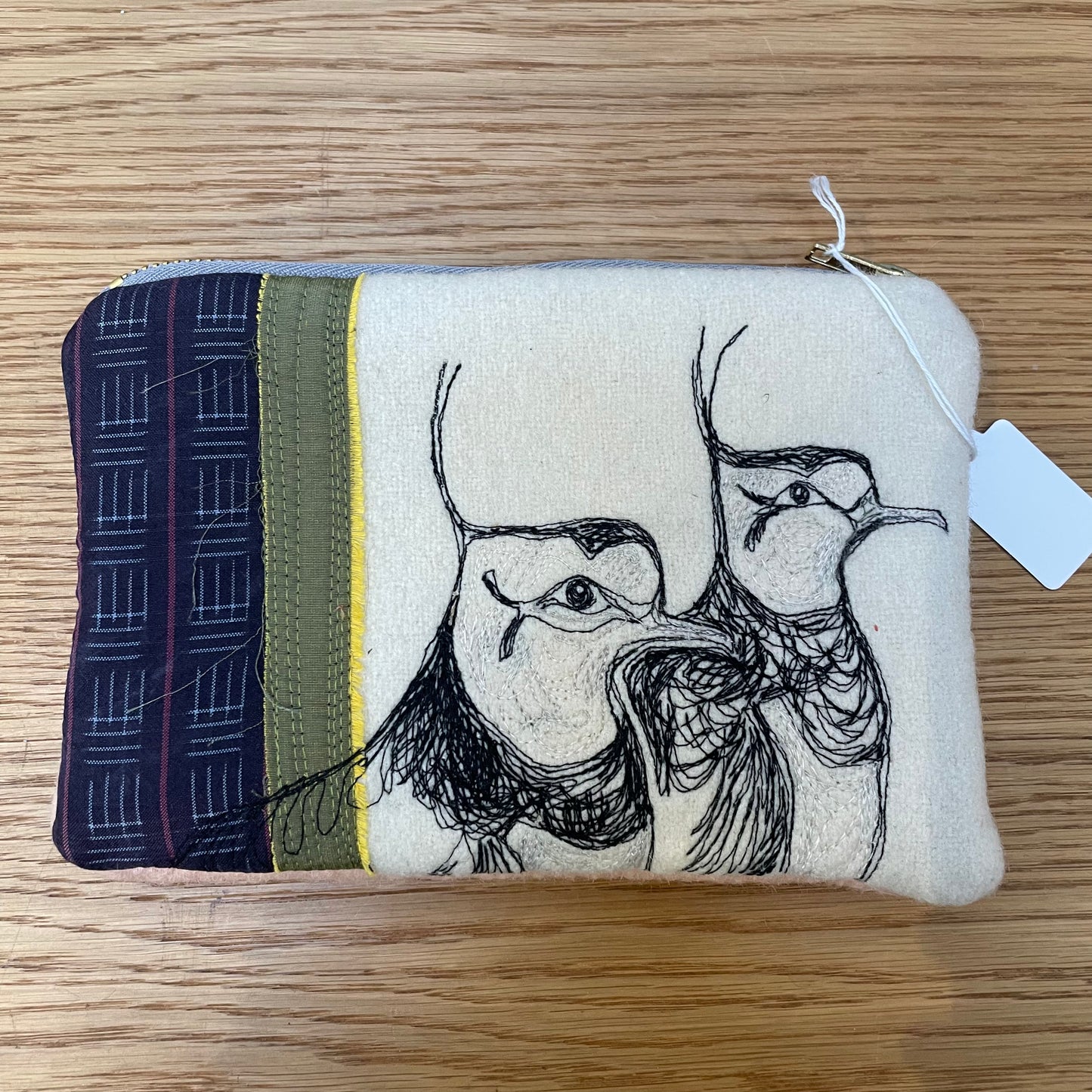 Verschiedene Freihand-Stickbeutel von The Speculating Rook