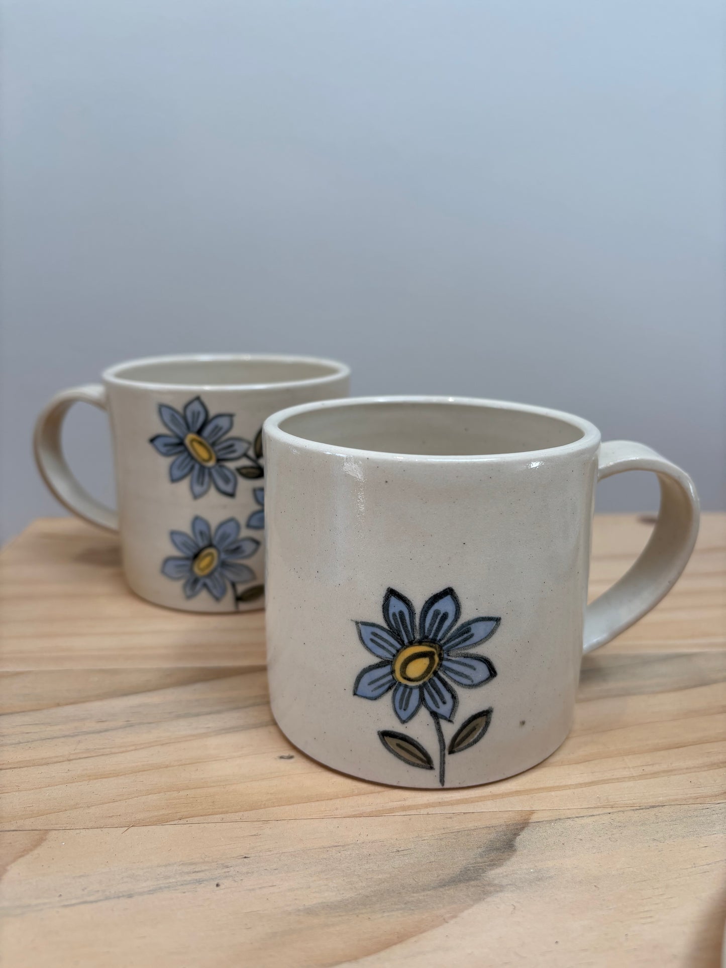 Daisy Mug by Hello Shan