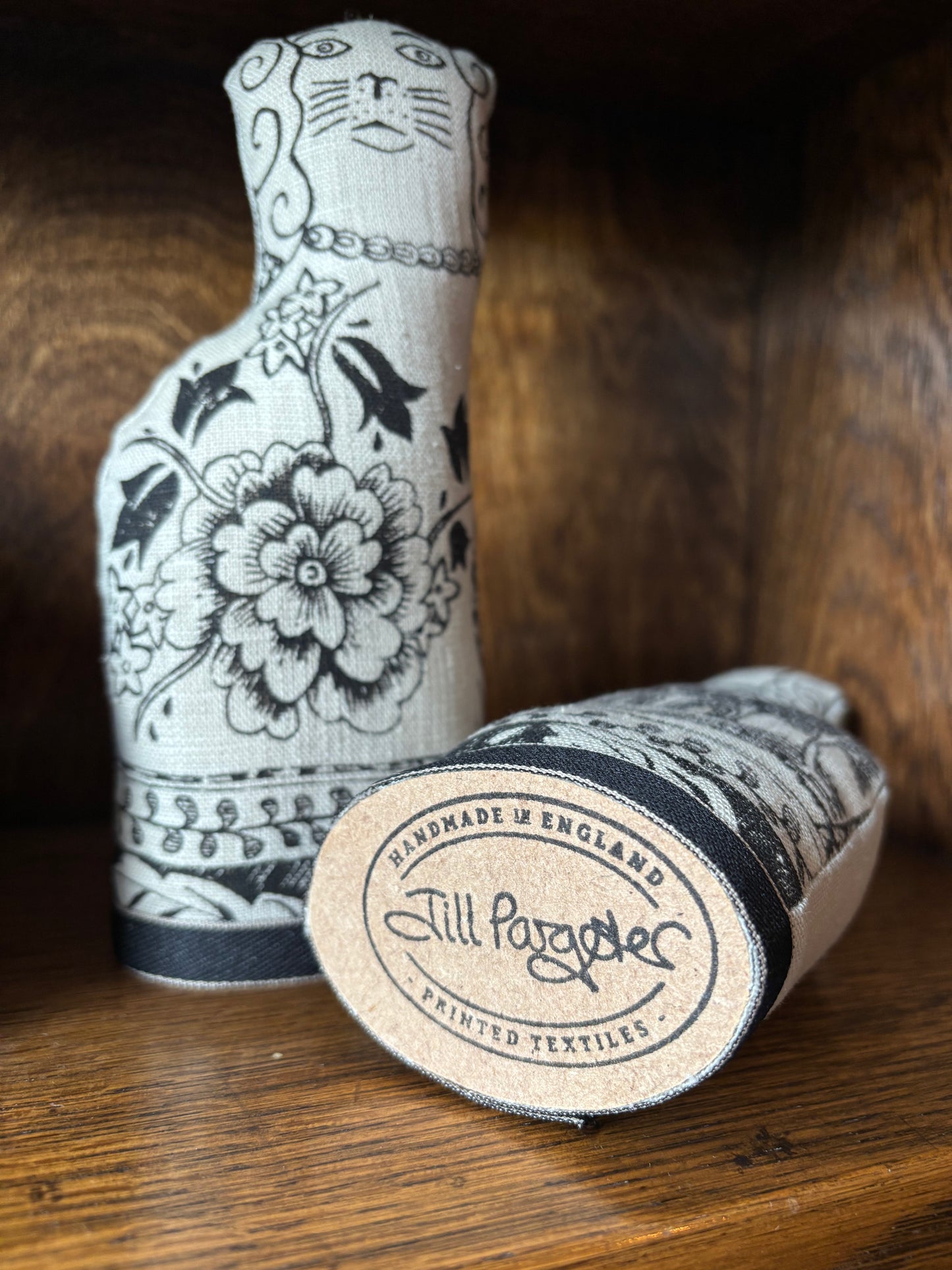 Jill Pargeter Linen Small Dog Figure