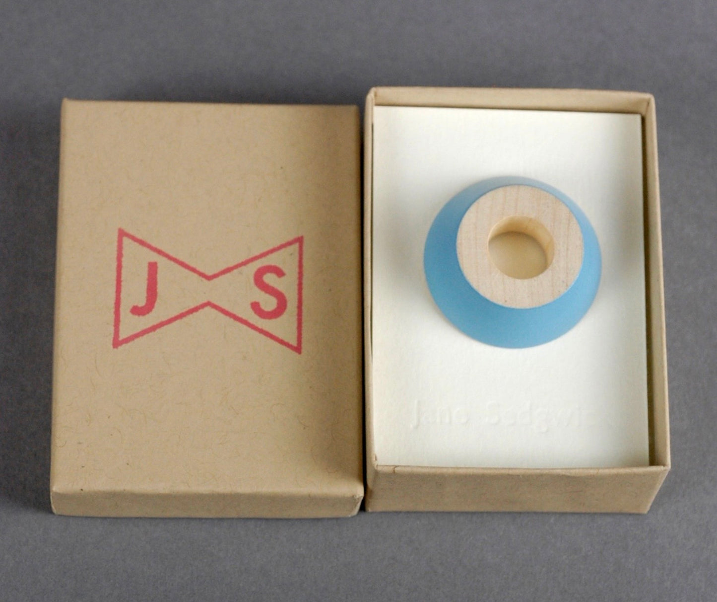 Blue sycamore tapered circle pin brooch by Jane Sedgwick