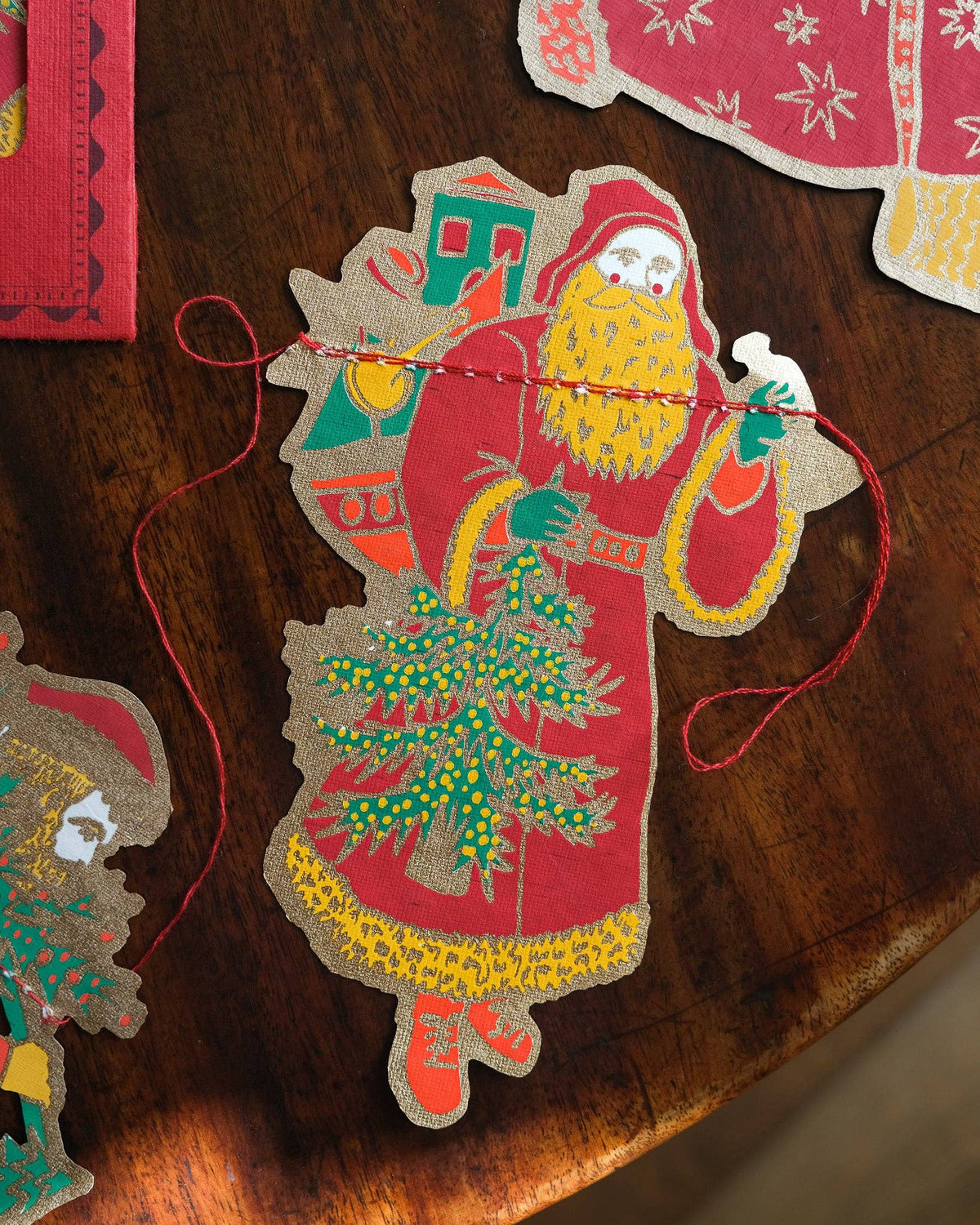 UK/EU: Saint Nicholas Sewn Garland