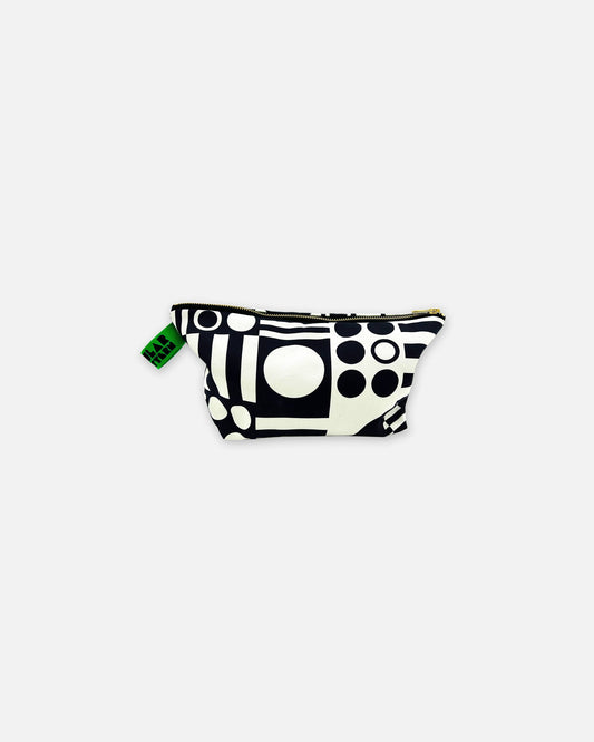 Organic Cotton Washbag in Mono: Mono