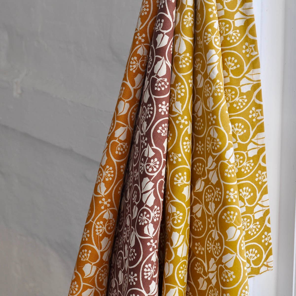 Cambridge Imprint Ivy Tea Towels (Set of 3)